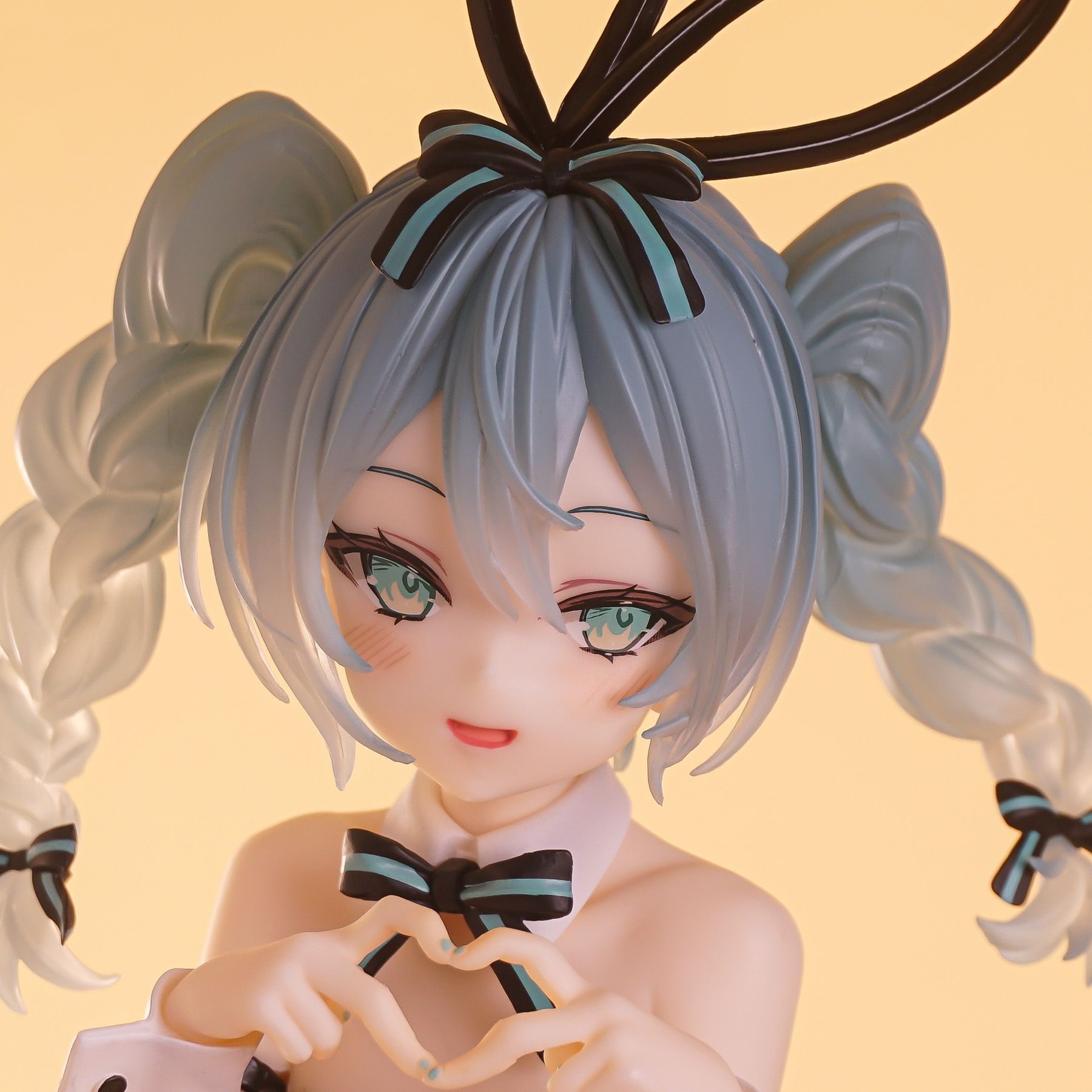 Hatsune Miku - Vocaloid (Rurudo (BiCute Bunnies) ver.)