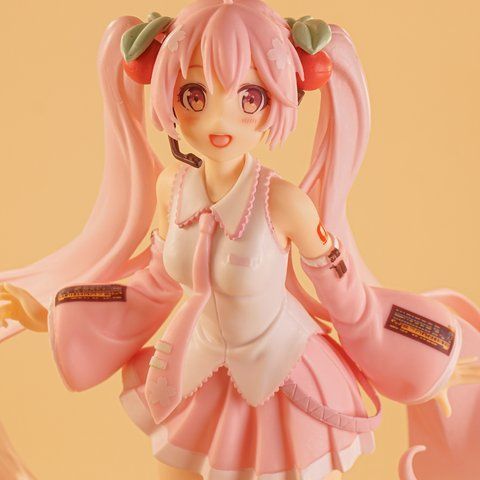 Hatsune Miku - Vocaloid (Sakura, New Illustration ver.)