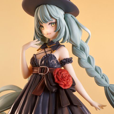 Hatsune Miku - Vocaloid (Outing Dress (Trio-Try-iT) ver.)