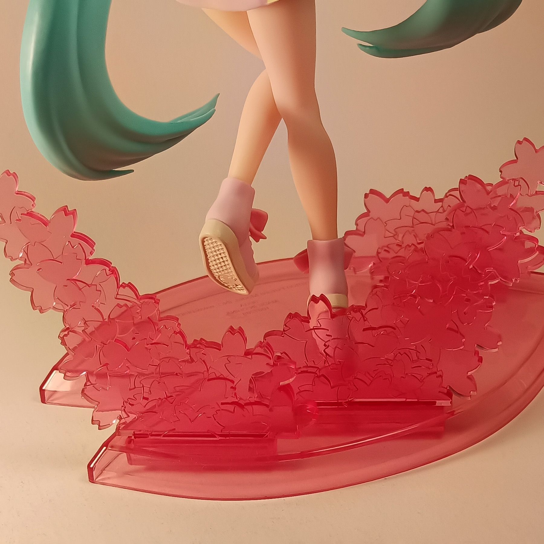 Hatsune Miku - Vocaloid (-spring- Omutatsu (Luminasta) ver.)