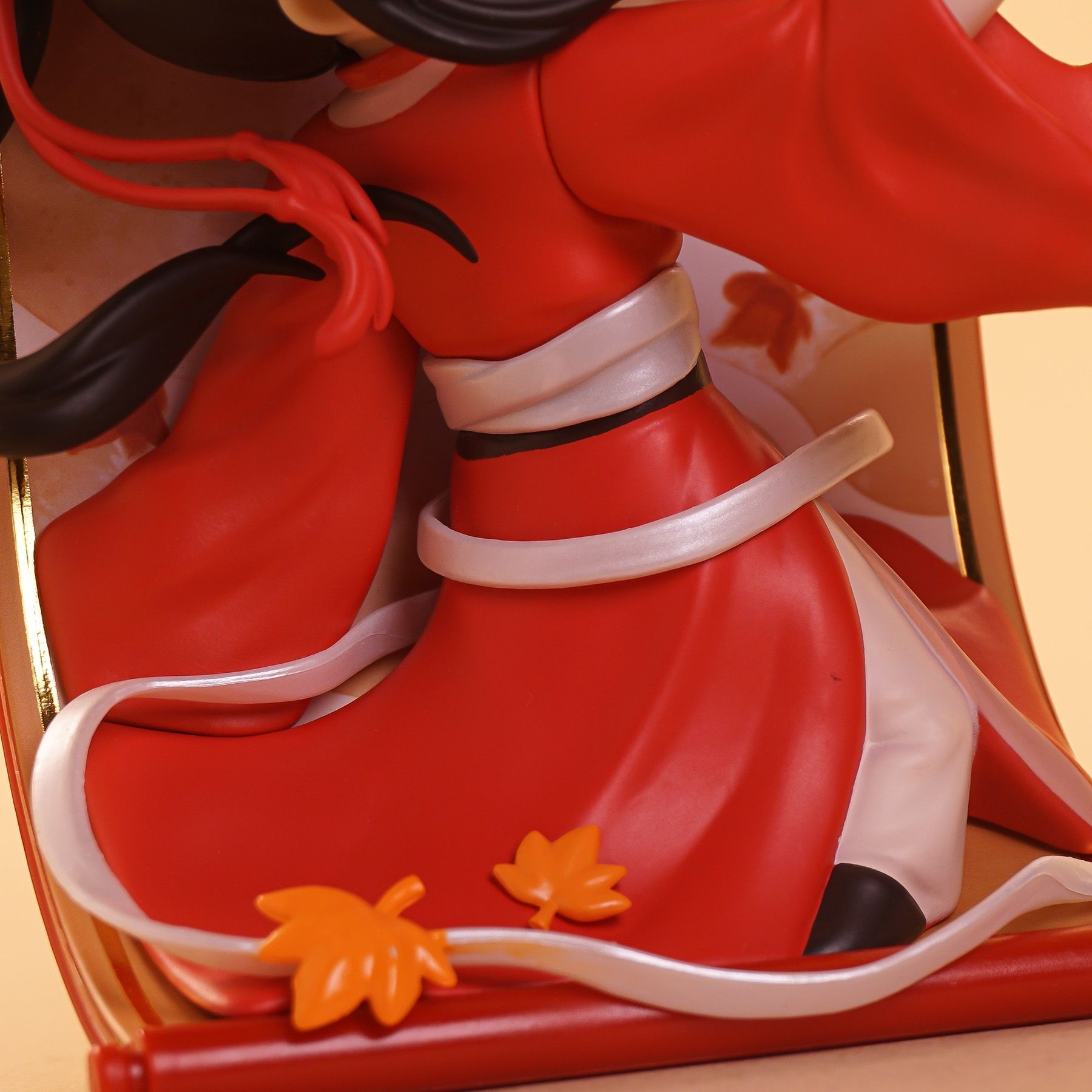 Hua Cheng and Xie Lian - Tian Guan Ci Fu (Imprisoned in the Sandstorm and Brushing Away Evil (Journey on Brocade Scrolls Series) ver.)