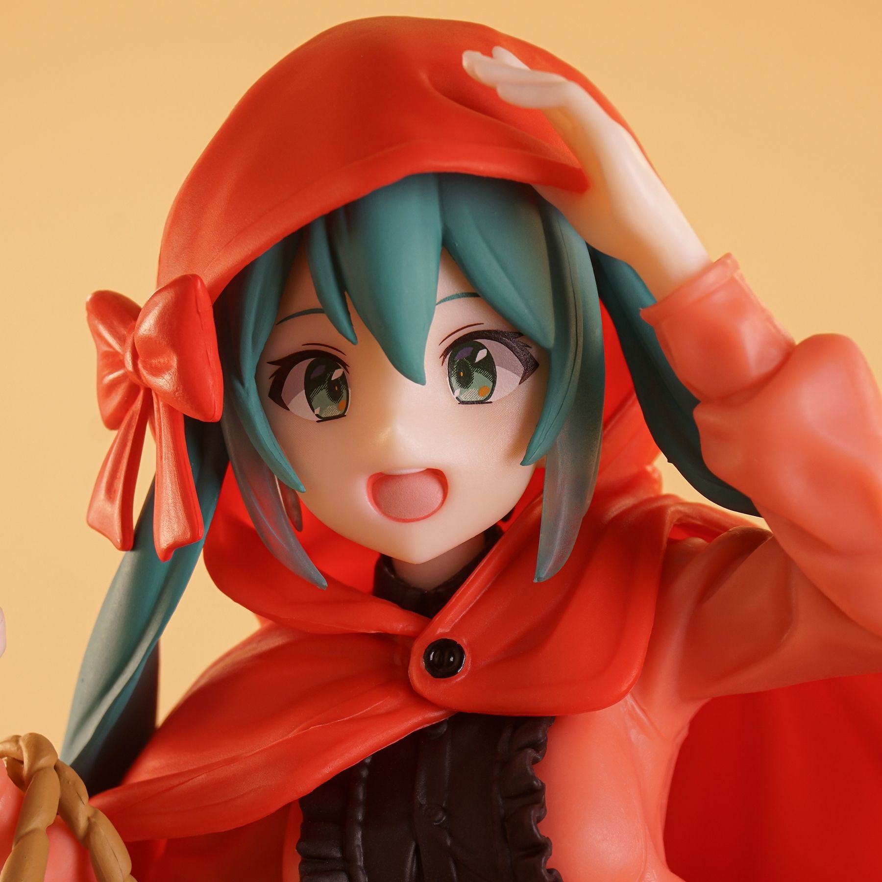 Фигурка Hatsune Miku - Vocaloid (Red Riding Hood (Wonderland Series) ver.)