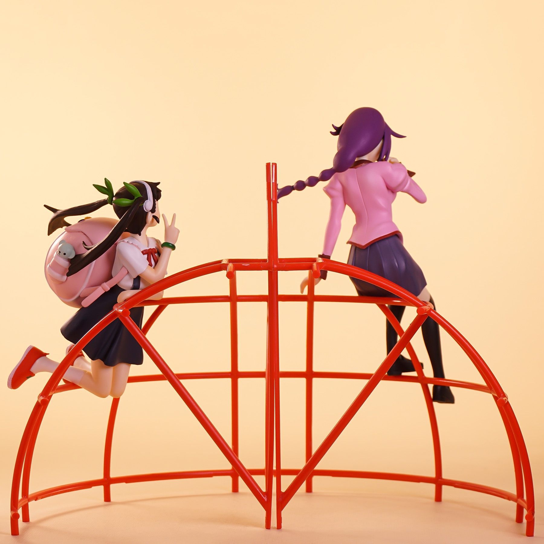 Hachikuji Mayoi and Senjougahara Hitagi - Monogatari Series (Owarimonogatari ver.)